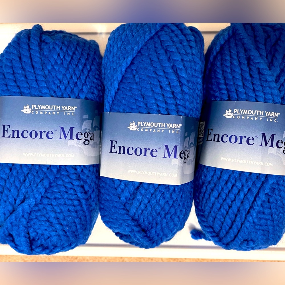 Plymouth Encore Mega yarn. Bulky and cozy! 🧶
